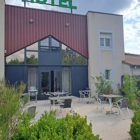Hotel Le Grand Chene Gièvres Buitenkant foto